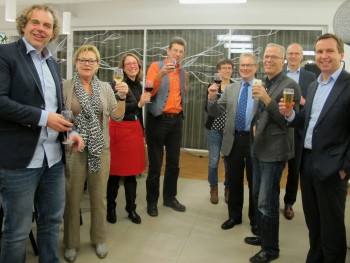 Initiatiefnemers proosten op succes Windpark Nijmegen-Betuwe